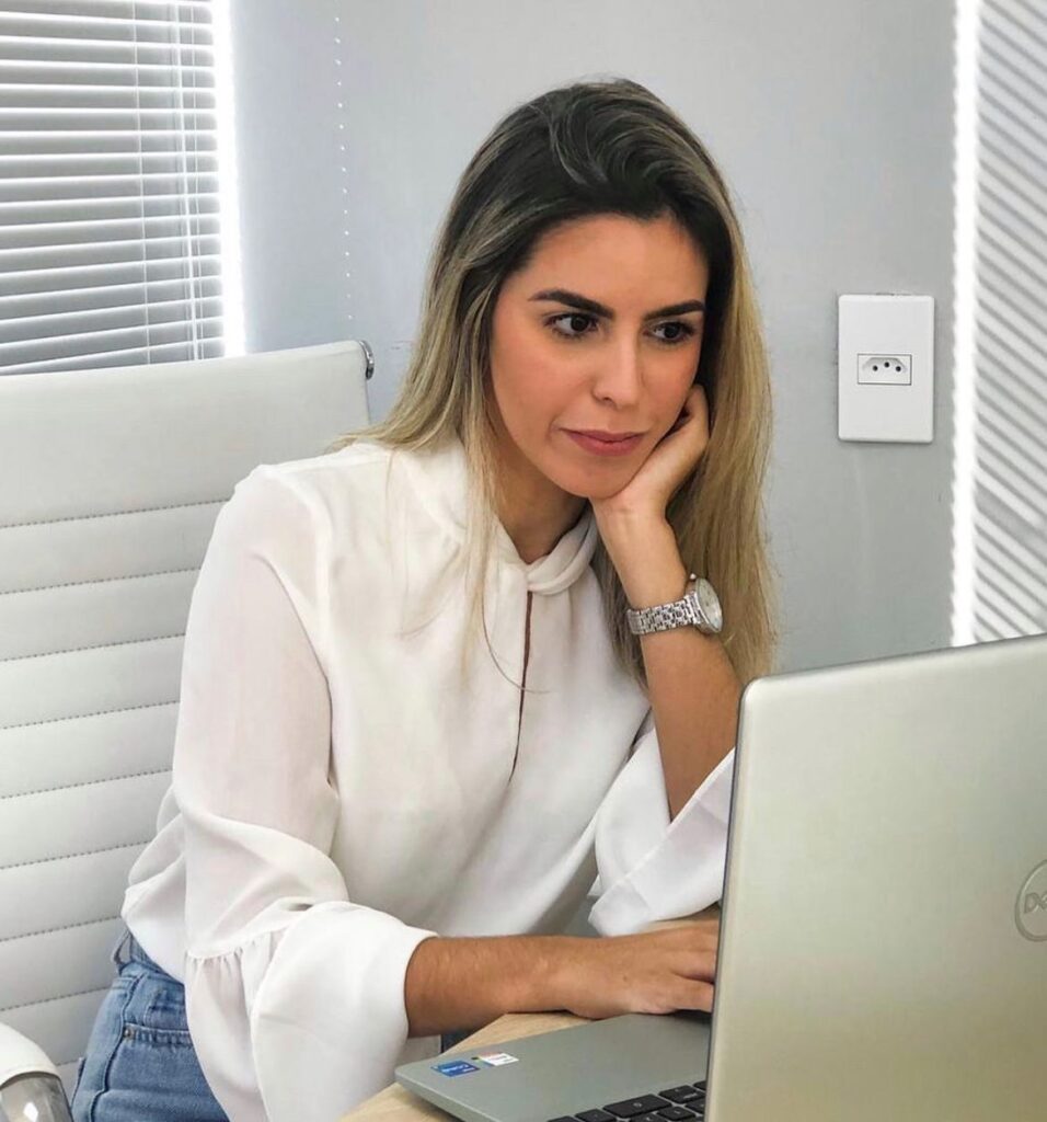 Sobre Mim - Nutricionista Maria Eduarda Carneiro
